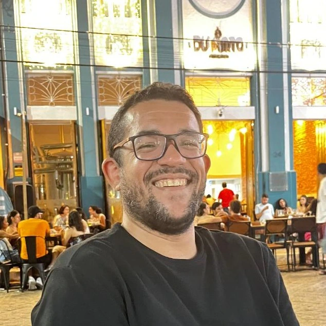 Prof. Me. Thiago Santana